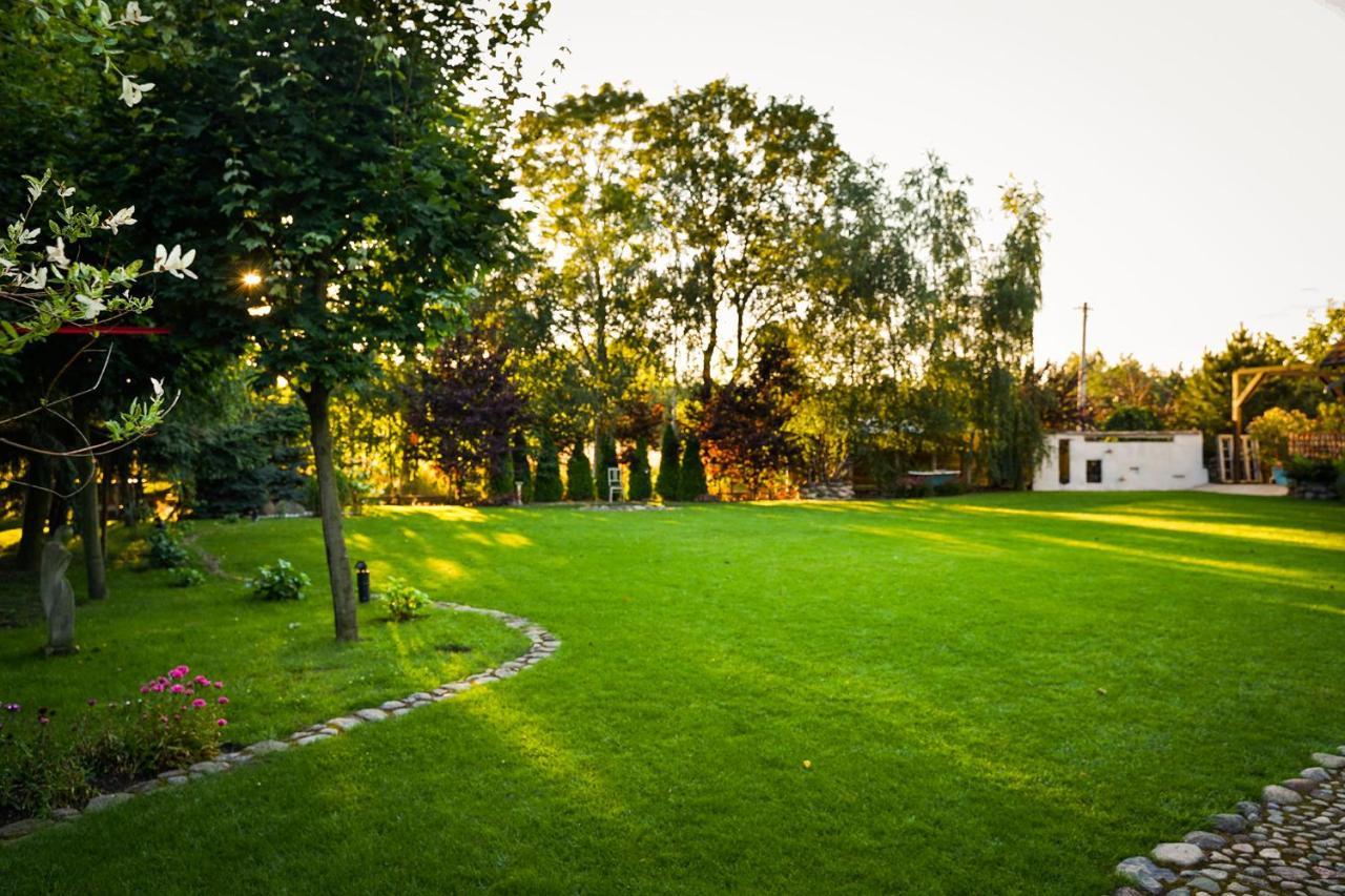 Villa Grand House 47 à Boguszyn  Extérieur photo